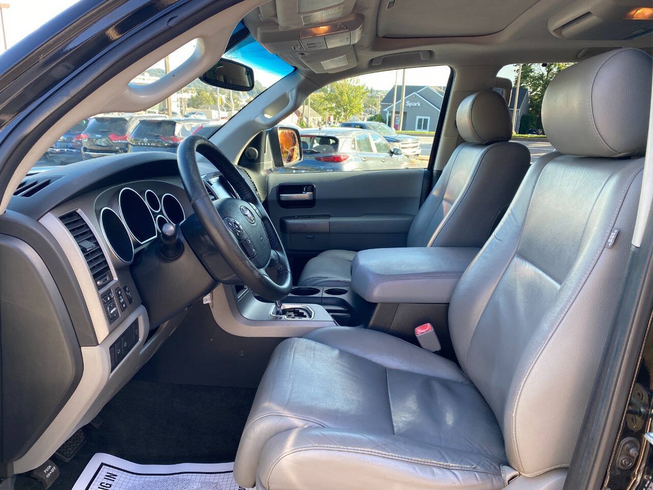 Used 2012 Toyota Sequoia Limited AWD/4WD image 9