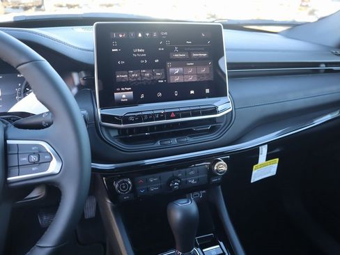 New 2026 Jeep Compass Latitude image 5