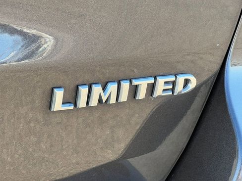 Used 2021 Jeep Grand Cherokee Limited w/ Luxury Group II image 11