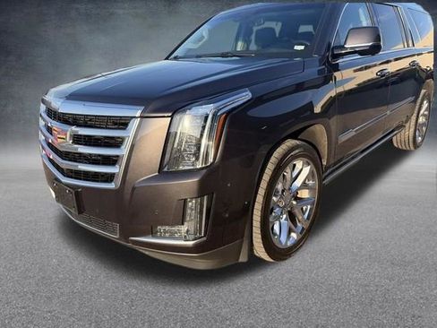 Used 2017 Cadillac Escalade ESV Premium Luxury image 63