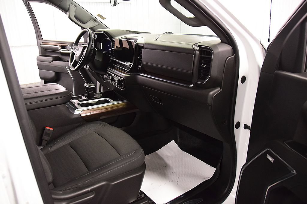 Used 2024 Chevrolet Silverado 1500 RST w/ All Star Edition Plus AWD/4WD image 33