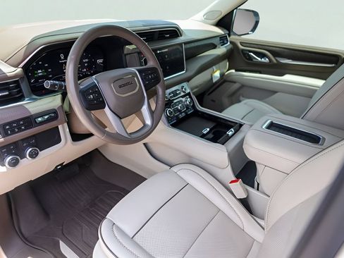Used 2023 GMC Yukon Denali AWD/4WD image 13