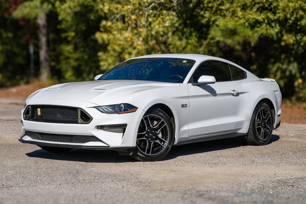 Used 2018 Ford Mustang GT RWD image 1