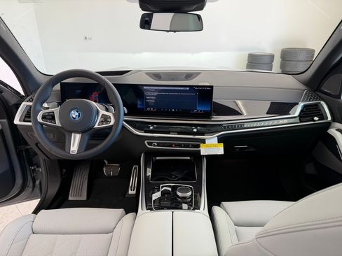 New 2026 BMW X5 xDrive50e w/ M Sport Package AWD/4WD image 16