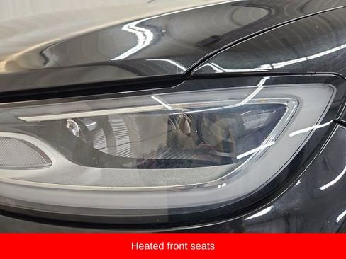 Used 2023 Chrysler Pacifica Touring-L image 17