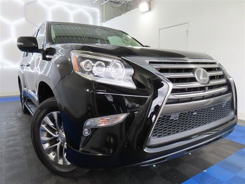 Used 2018 Lexus GX 460 Luxury image 2