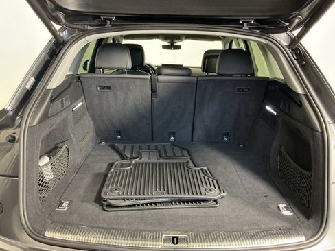 Used 2021 Audi Q5 e Premium w/ Convenience Package AWD/4WD image 18