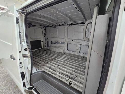 Used 2021 Nissan NV 2500 S image 13