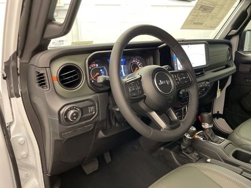 New 2026 Jeep Gladiator Mojave AWD/4WD image 15