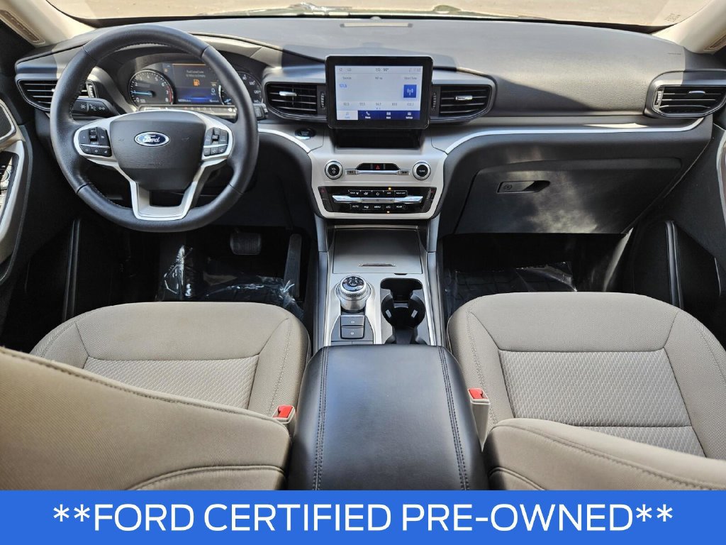 Used 2023 Ford Explorer XLT AWD/4WD image 25