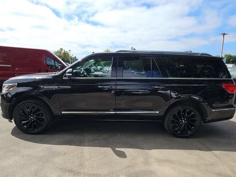 Used 2021 Lincoln Navigator L Reserve AWD/4WD image 4