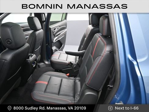 Used 2024 Chevrolet Traverse RS image 10
