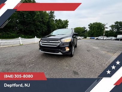 Used 2018 Ford Escape SE w/ SE Sync 3 Package
