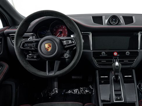 New 2026 Porsche Macan GTS AWD/4WD image 13