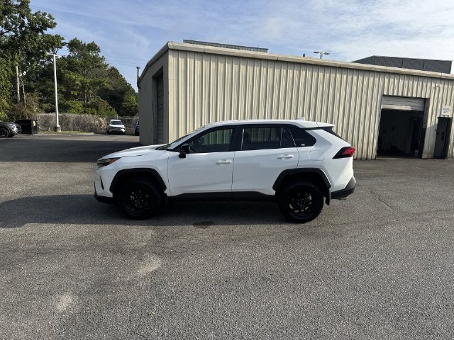 Used 2025 Toyota RAV4 LE FWD image 8