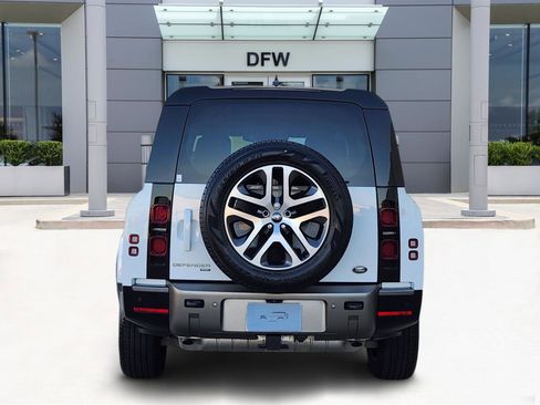 Certified 2023 Land Rover Defender 130 X-Dynamic SE image 6