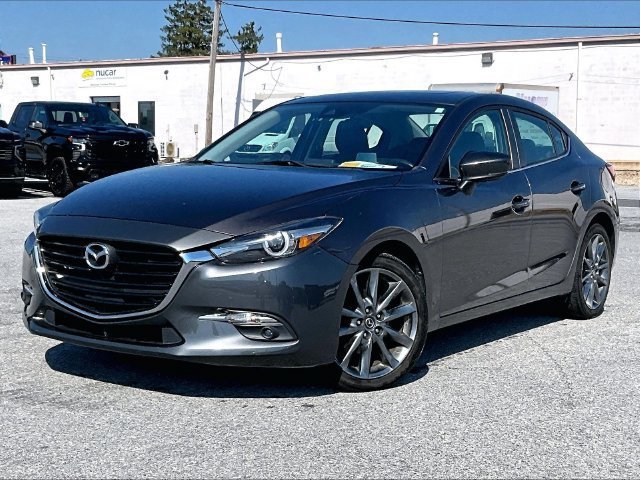 Used 2018 MAZDA MAZDA3 Grand Touring FWD image 2