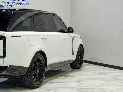 Used 2025 Land Rover Range Rover Long Wheelbase Autobiography AWD/4WD image 14