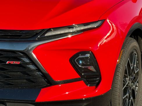 Used 2023 Chevrolet Blazer RS w/ Enhanced Convenience Package image 10