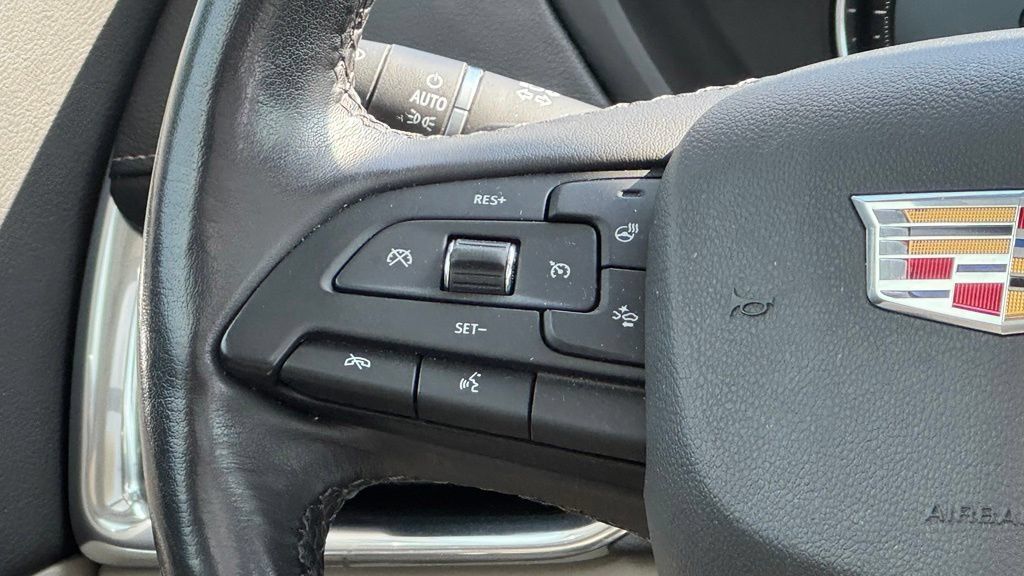 Used 2019 Cadillac XT4 Premium Luxury w/ Driver Assist Package AWD/4WD image 17