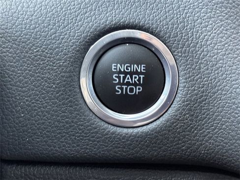 Used 2023 Toyota Tundra Limited image 12