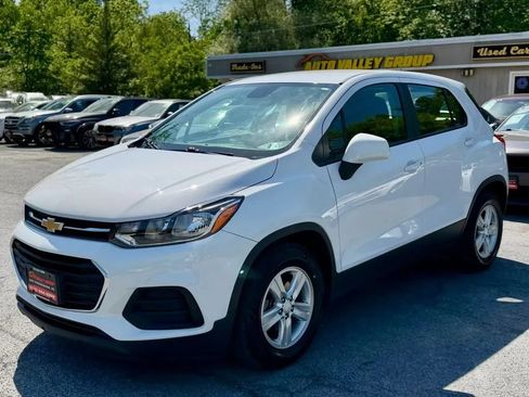 Used 2019 Chevrolet Trax LS FWD image 4