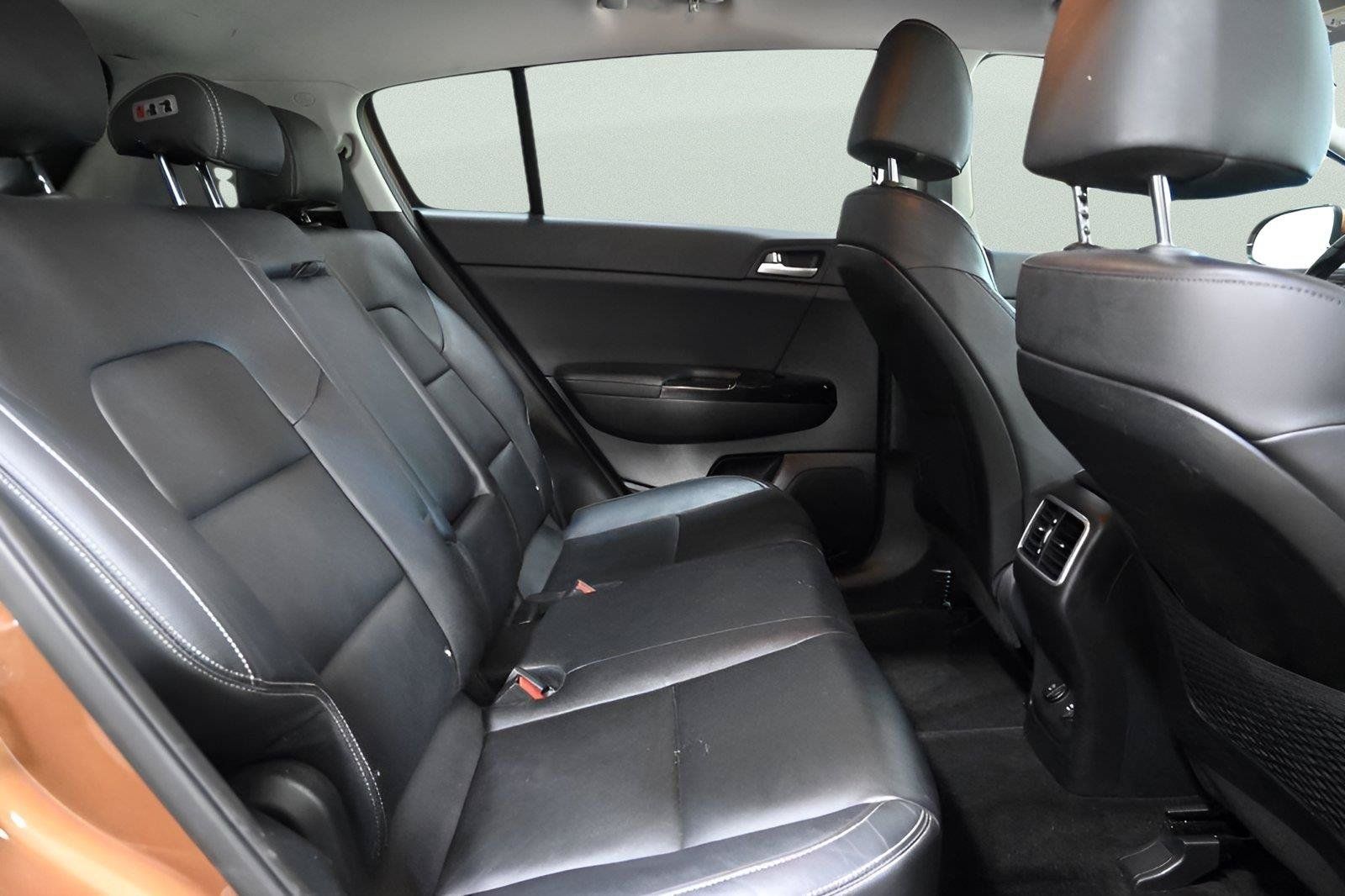 Used 2018 Kia Sportage EX AWD/4WD image 18