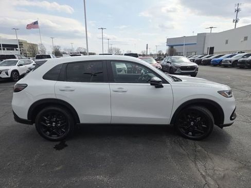 Used 2024 Honda HR-V Sport image 16