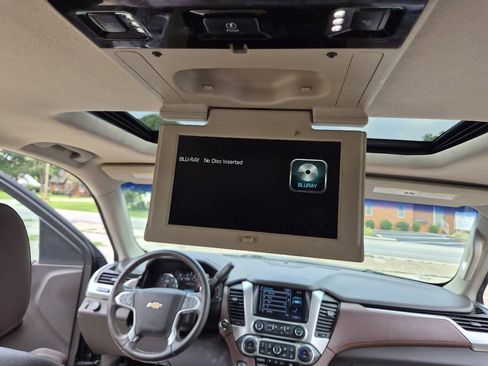 Used 2017 Chevrolet Tahoe Premier RWD image 17