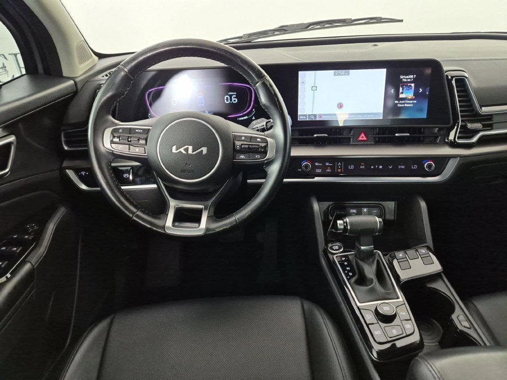 Used 2024 Kia Sportage EX FWD image 30