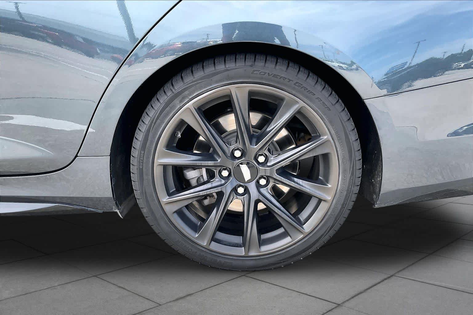 Used 2020 Cadillac CT4 V w/ Climate Package RWD image 10