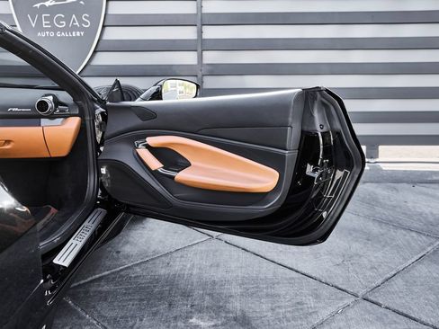 Used 2022 Ferrari F8 Tributo RWD image 29