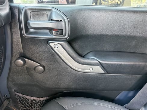 Used 2016 Jeep Wrangler Unlimited Sport AWD/4WD image 23