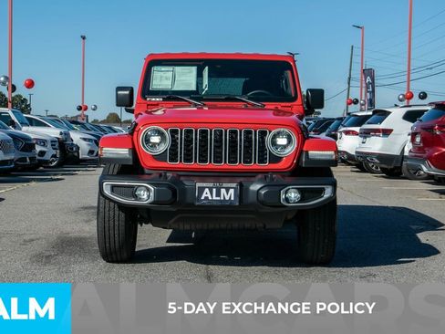 Used 2024 Jeep Wrangler Sahara w/ Technology Group image 4