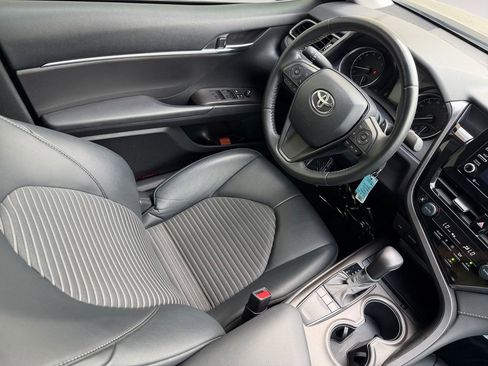 Used 2023 Toyota Camry SE image 15