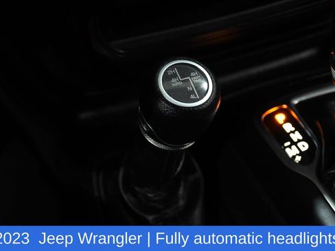 Used 2023 Jeep Wrangler Unlimited w/ Sun & Screen Package AWD/4WD image 29