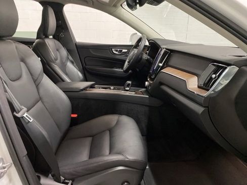 Used 2023 Volvo XC60 B5 Plus w/ Protection Package Premier image 23