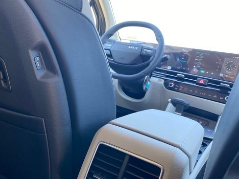 New 2026 Kia Sportage EX FWD image 22