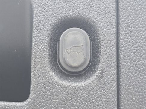 Used 2020 Chevrolet Tahoe LT image 21