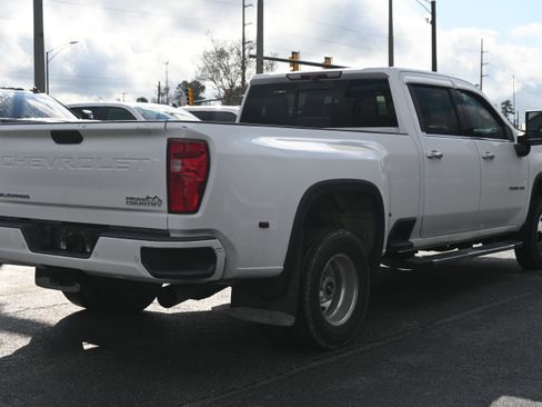 Used 2020 Chevrolet Silverado 3500 High Country image 15