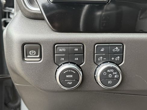 Used 2023 GMC Sierra 1500 SLT w/ SLT Premium Package image 23