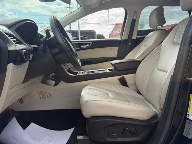 Used 2023 Ford Edge Titanium w/ Cargo Accessory Package AWD/4WD image 18
