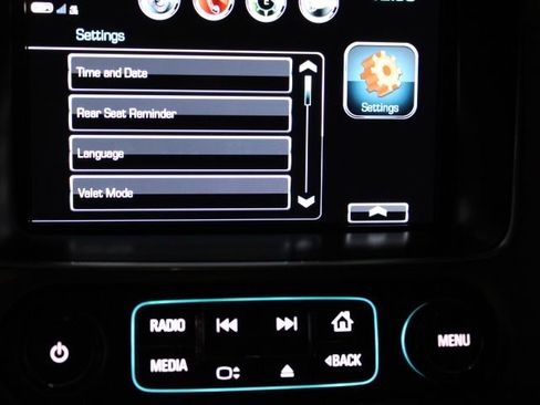 Used 2018 Chevrolet Suburban LT image 45