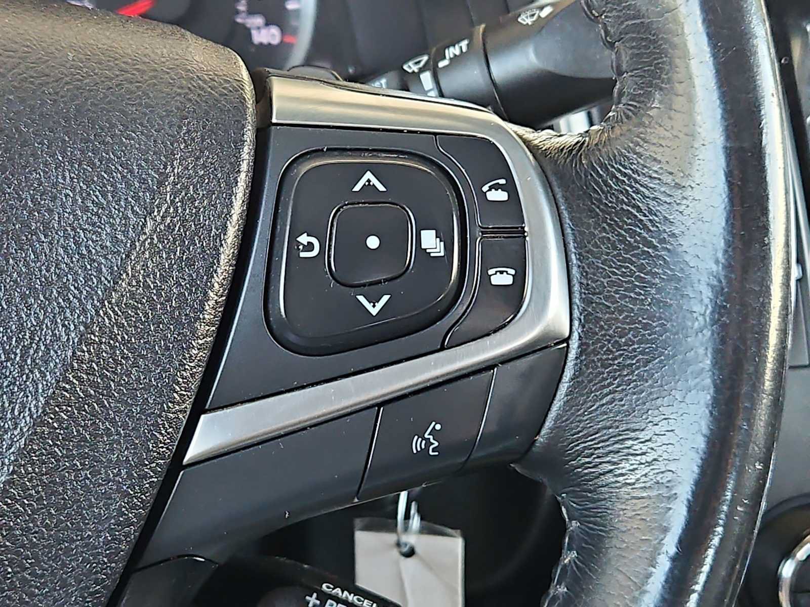 Used 2015 Toyota Camry XSE FWD image 17