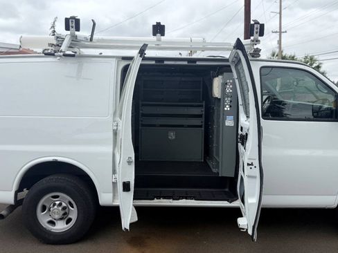 Used 2013 Chevrolet Express 2500 RWD image 6