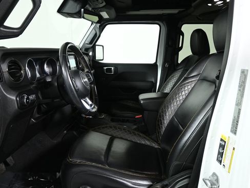 Used 2021 Jeep Wrangler Unlimited Sahara image 3