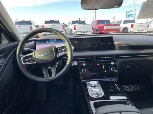 Used 2025 Genesis G80 2.5T image 13