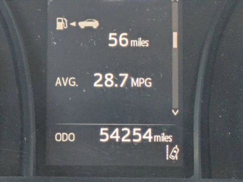 Used 2021 Toyota Camry SE image 8