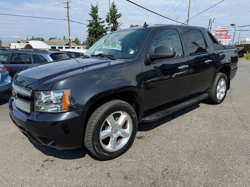 Used 2010 Chevrolet Avalanche LT w/ Luxury Package image 3