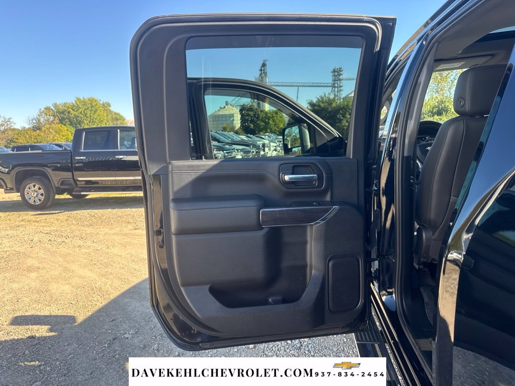 Used 2020 Chevrolet Silverado 2500 LTZ w/ LTZ Premium Package AWD/4WD image 41